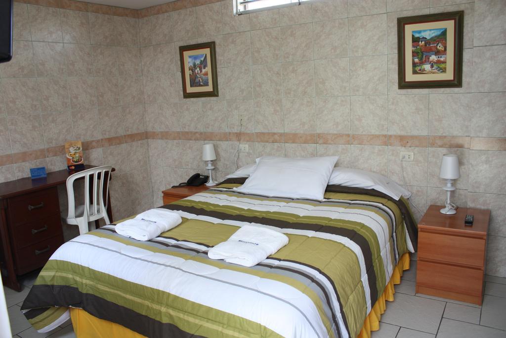 Hotel Bracamonte Уанчако Номер фото
